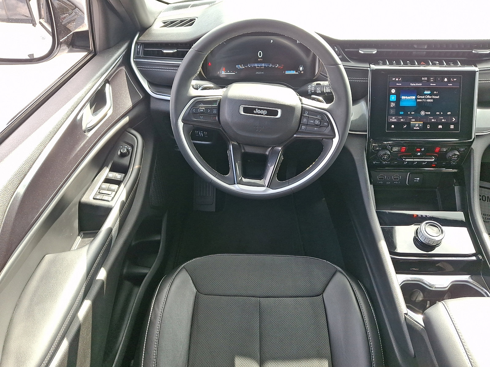 Used 2023 Jeep Grand Cherokee Altitude AWD/4WD image 11