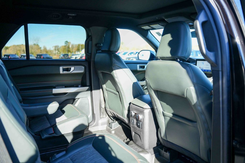 Used 2024 Ford Explorer Timberline w/ Timberline Technology Package AWD/4WD image 25