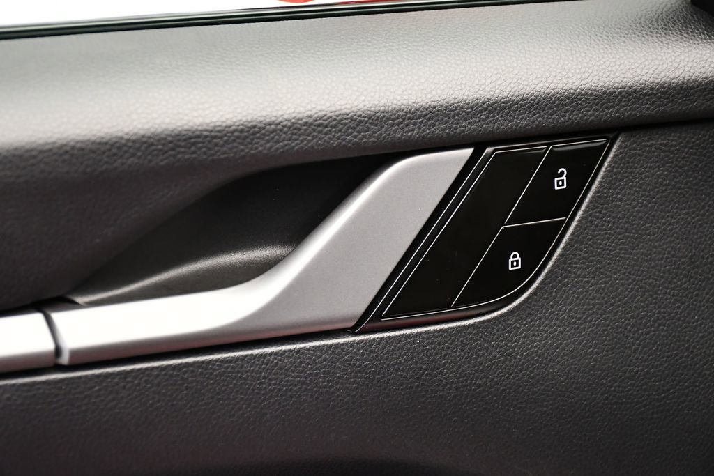 Used 2020 Porsche 911 Carrera S image 35