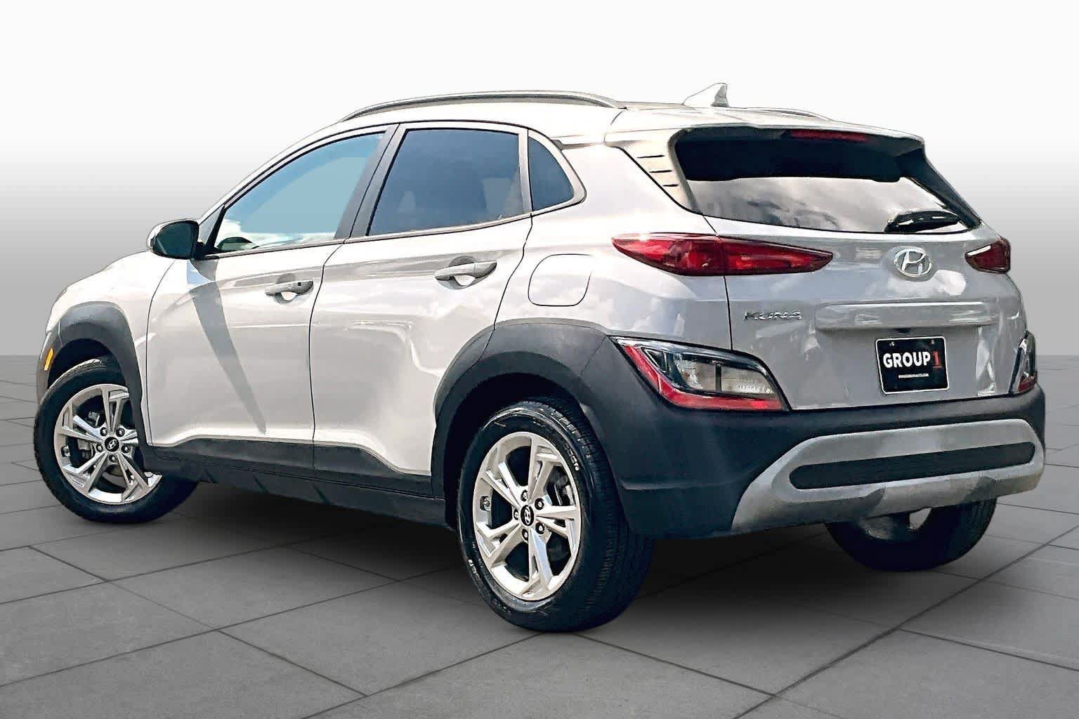Used 2022 Hyundai Kona SEL w/ Convenience Package FWD image 12