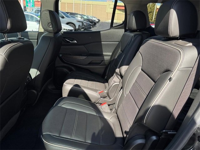 Used 2021 GMC Acadia Denali w/ Denali Ultimate Package image 5