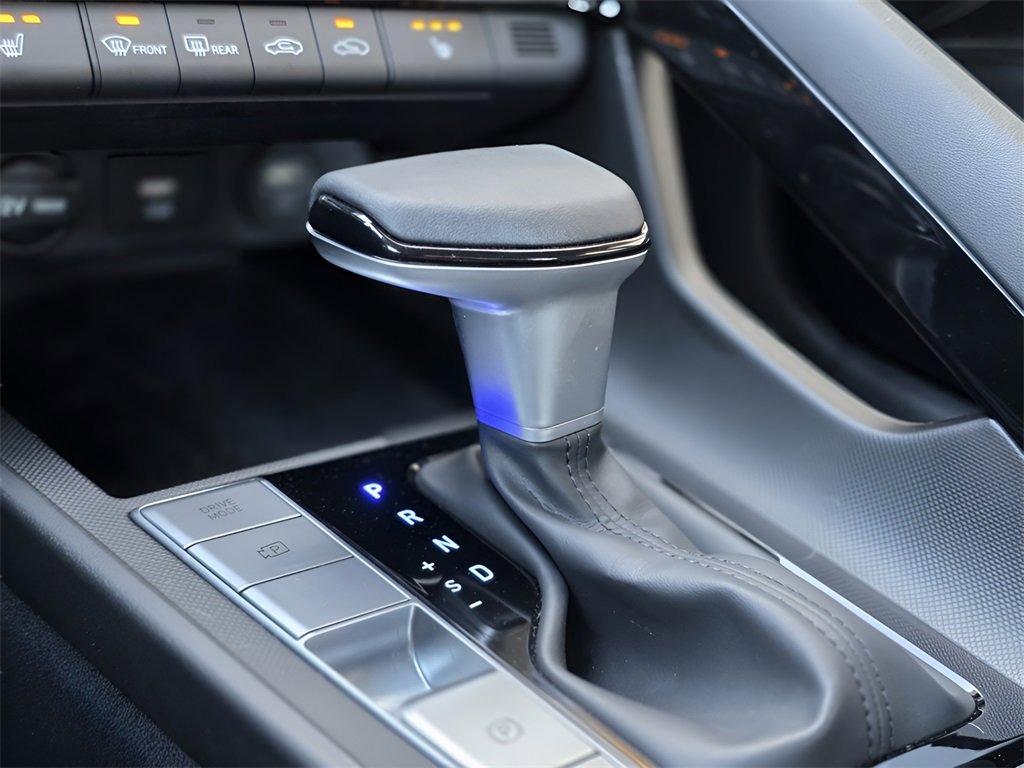 Used 2023 Hyundai Elantra Limited image 36