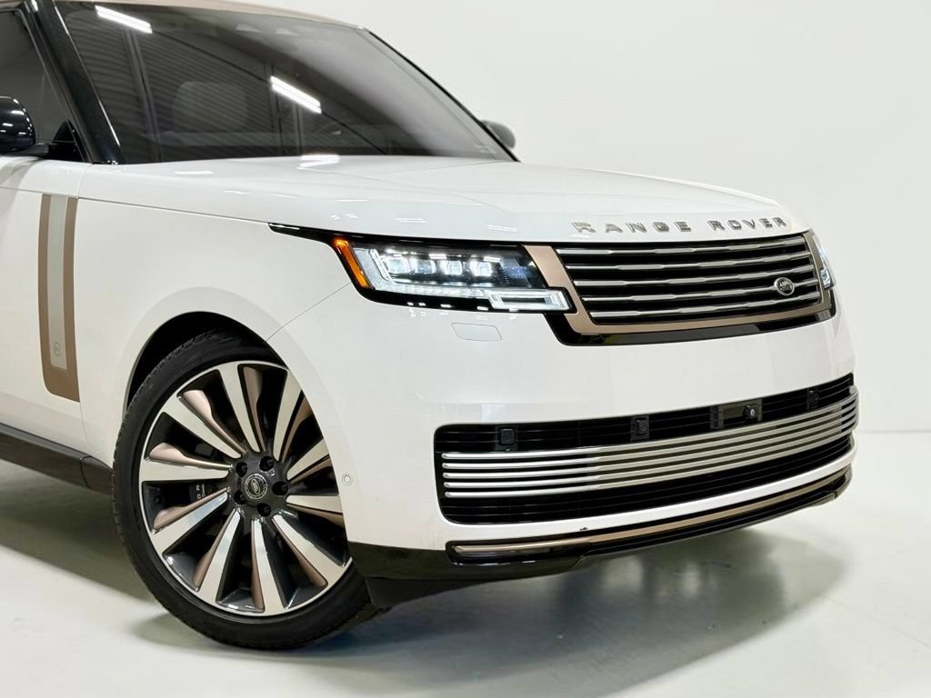 Used 2023 Land Rover Range Rover SV AWD/4WD image 11