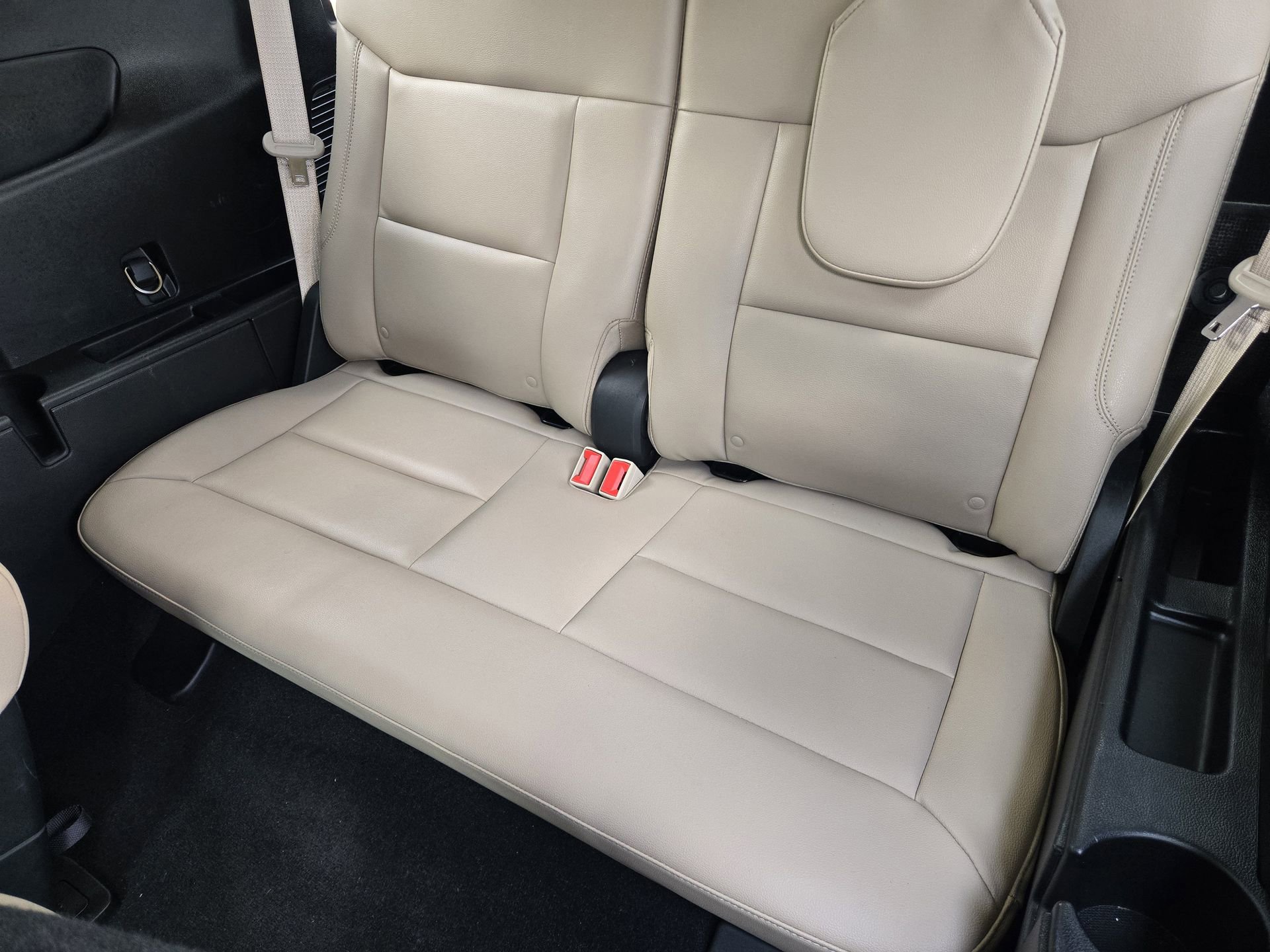 Used 2020 Ford Explorer Limited RWD image 31