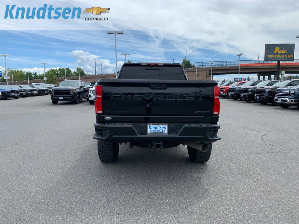 Used 2025 Chevrolet Silverado 2500 ZR2 w/ Technology Package AWD/4WD image 6