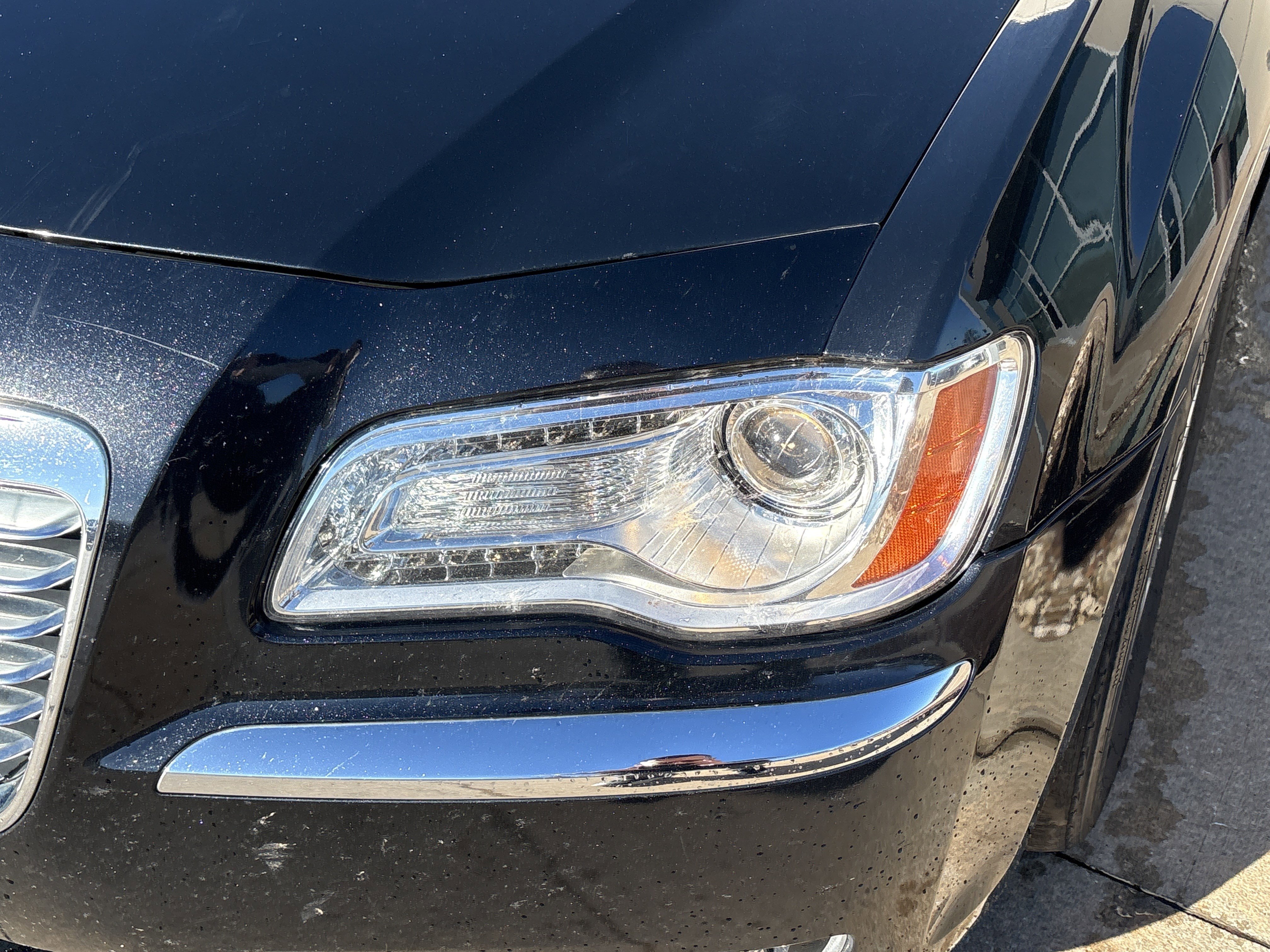 Used 2013 Chrysler 300 AWD w/ Driver Convenience Group image 5