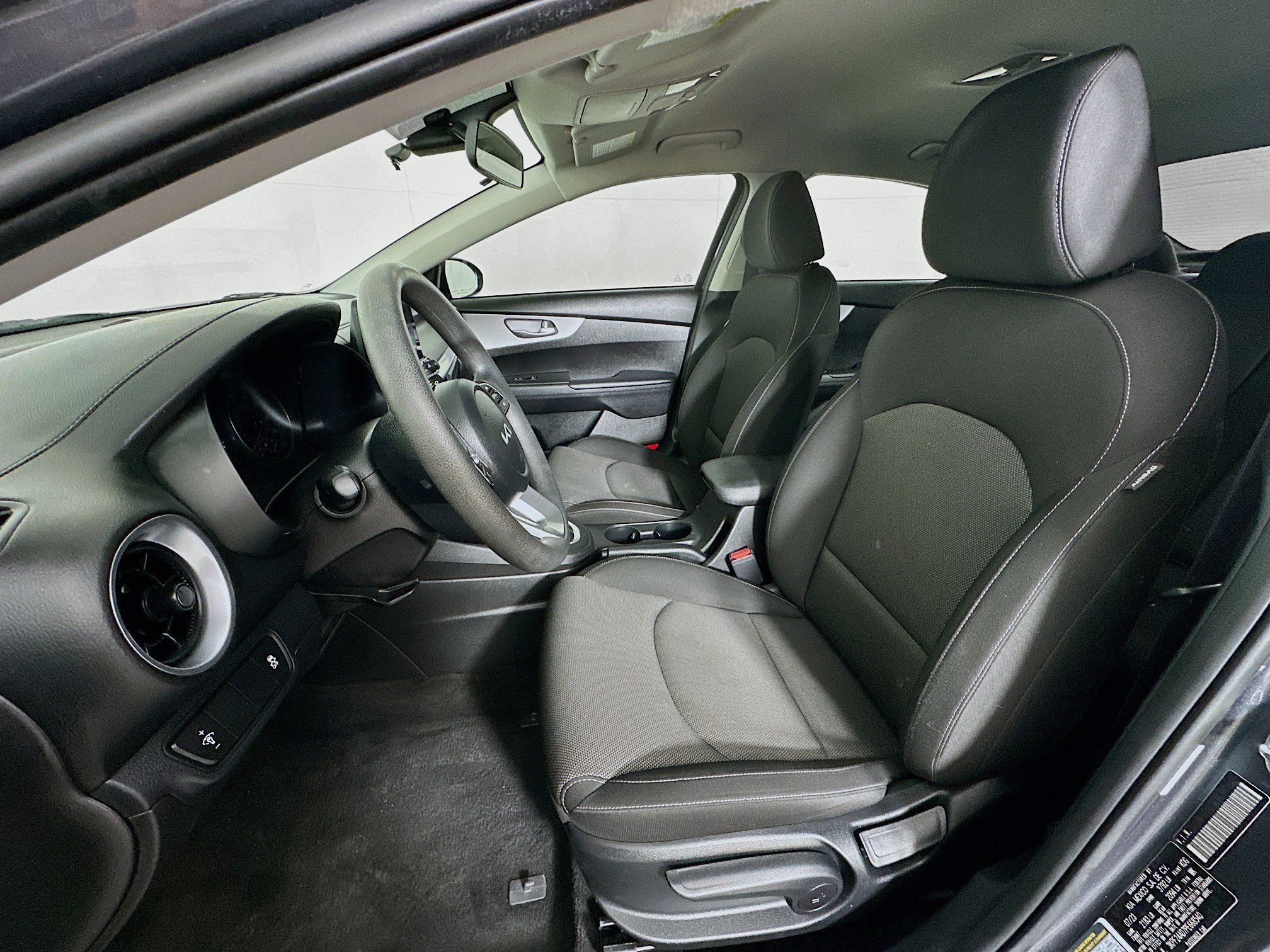 Used 2023 Kia Forte LXS image 13