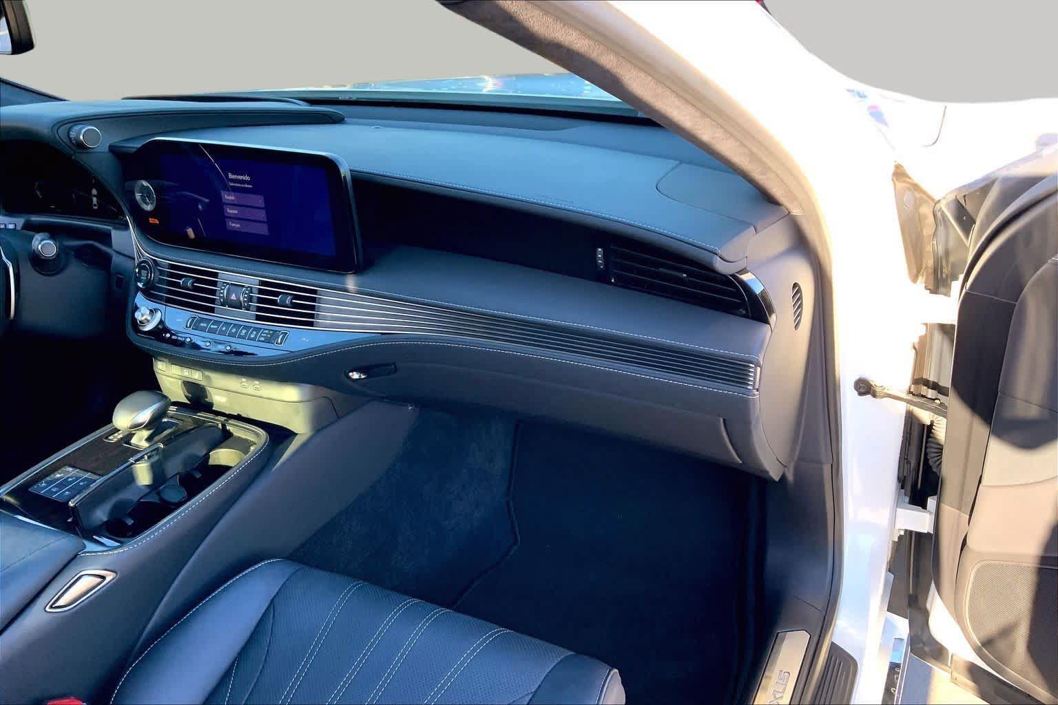 Used 2024 Lexus LS 500 w/ Interior Upgrade Package RWD image 17