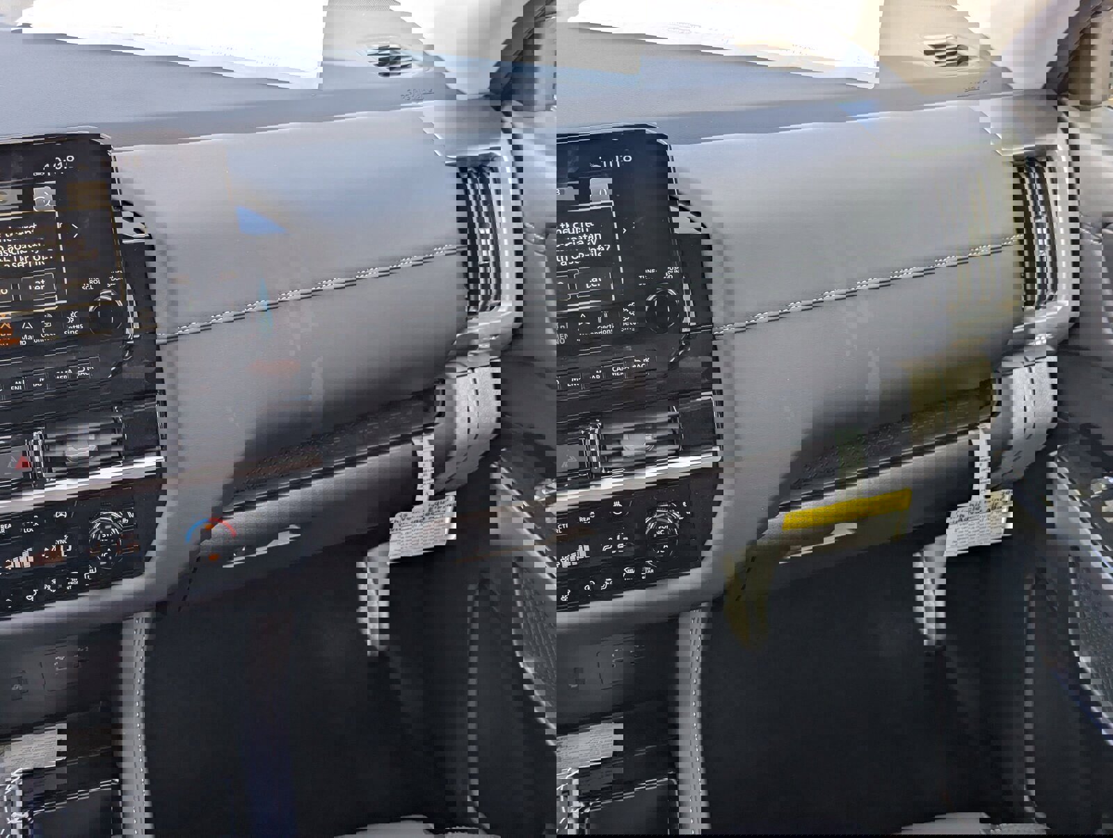 New 2025 Nissan Pathfinder SL image 43