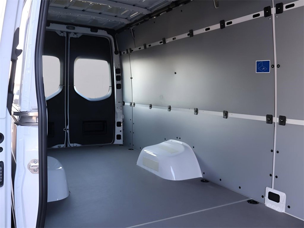 Used 2024 Mercedes-Benz Sprinter 3500 image 14