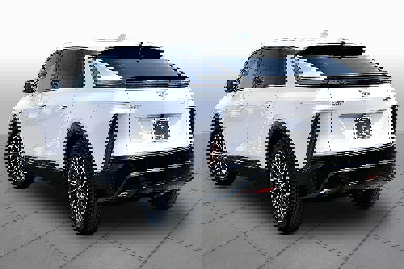 Used 2024 Cadillac Lyriq Sport w/ LPO, Floor Liner Package AWD/4WD image 13