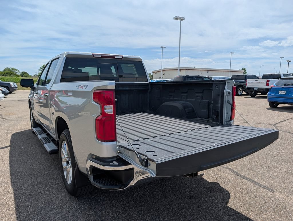 Used 2020 Chevrolet Silverado 1500 LTZ w/ LTZ Plus Package AWD/4WD image 18