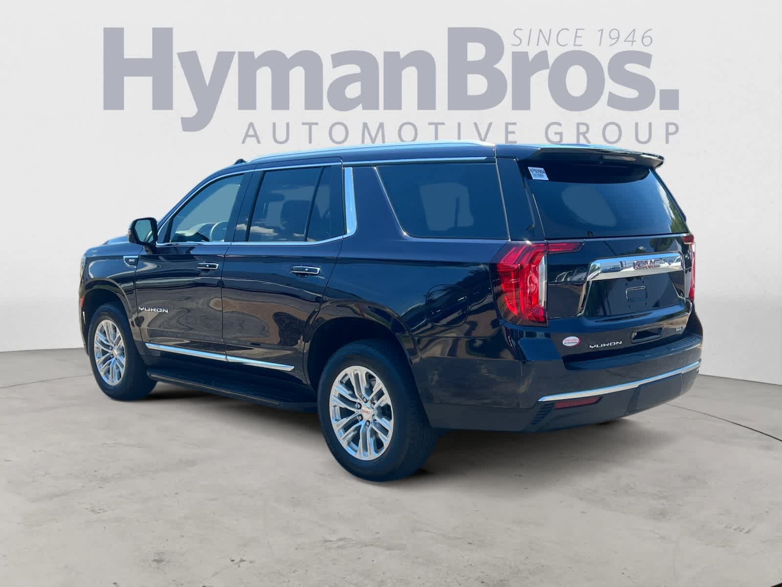 Used 2023 GMC Yukon SLT w/ SLT Premium Package AWD/4WD image 6