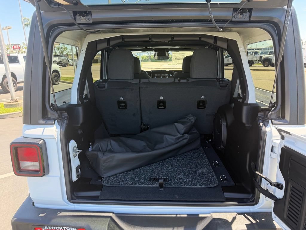 New 2026 Jeep Wrangler Unlimited Sport AWD/4WD image 9