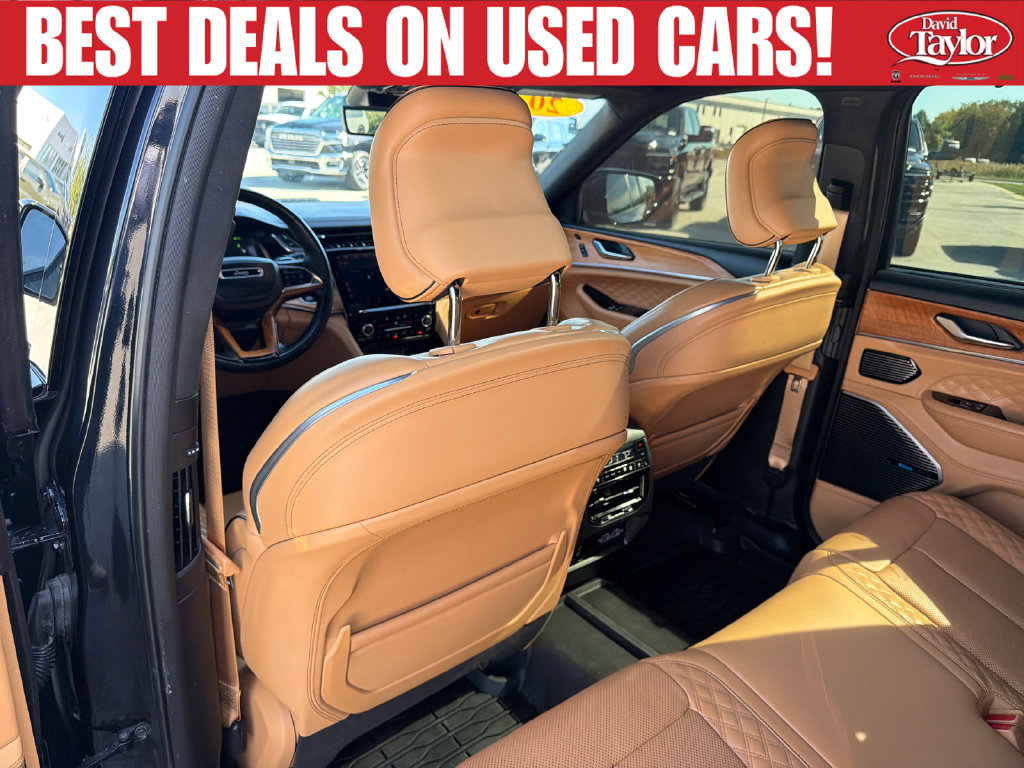 Used 2022 Jeep Grand Cherokee Summit AWD/4WD image 25