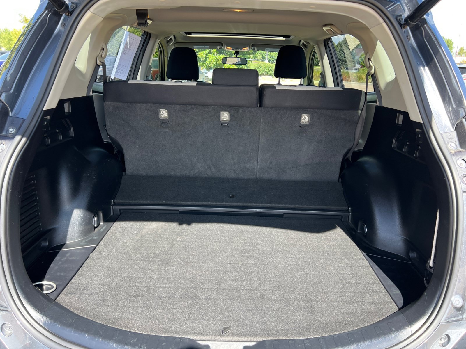 Used 2016 Toyota RAV4 XLE AWD/4WD image 32