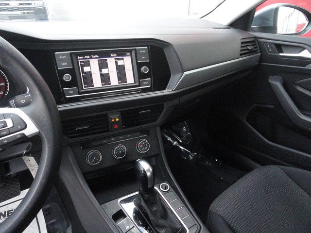 Used 2019 Volkswagen Jetta R-Line image 9