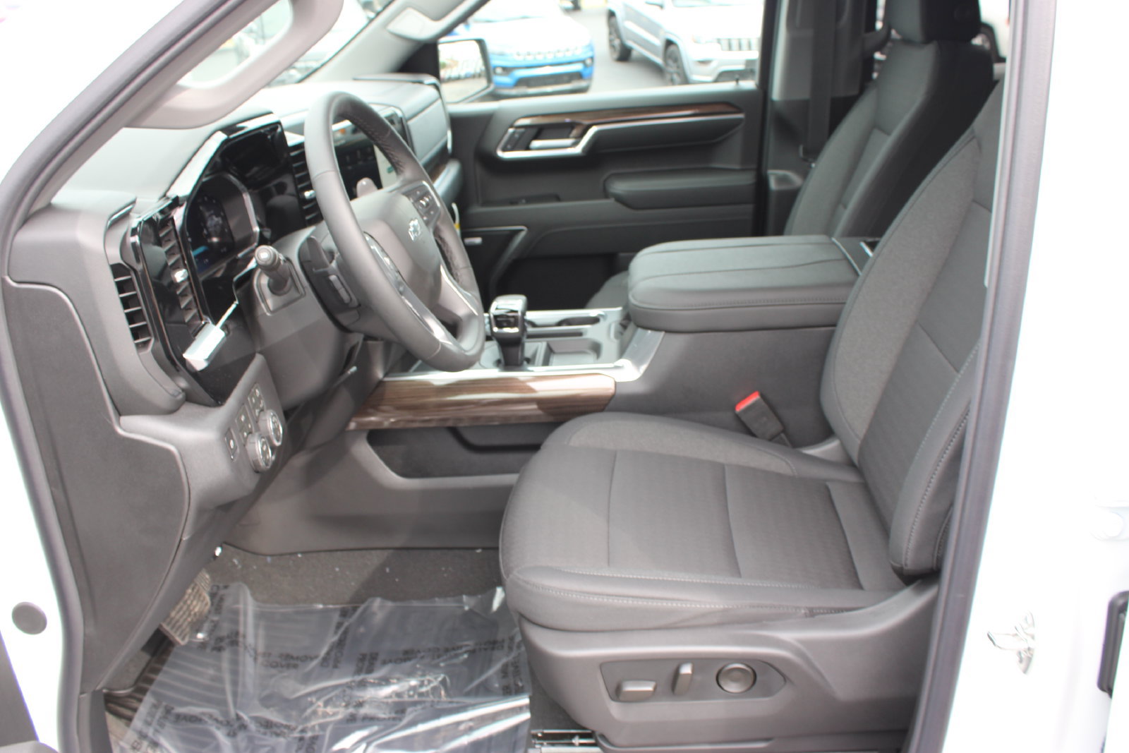 New 2026 Chevrolet Silverado 1500 RST w/ Safety Package AWD/4WD image 11