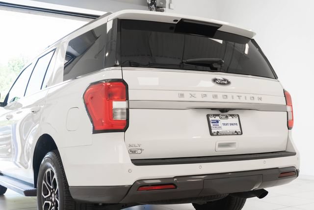 Used 2023 Ford Expedition XLT RWD image 9