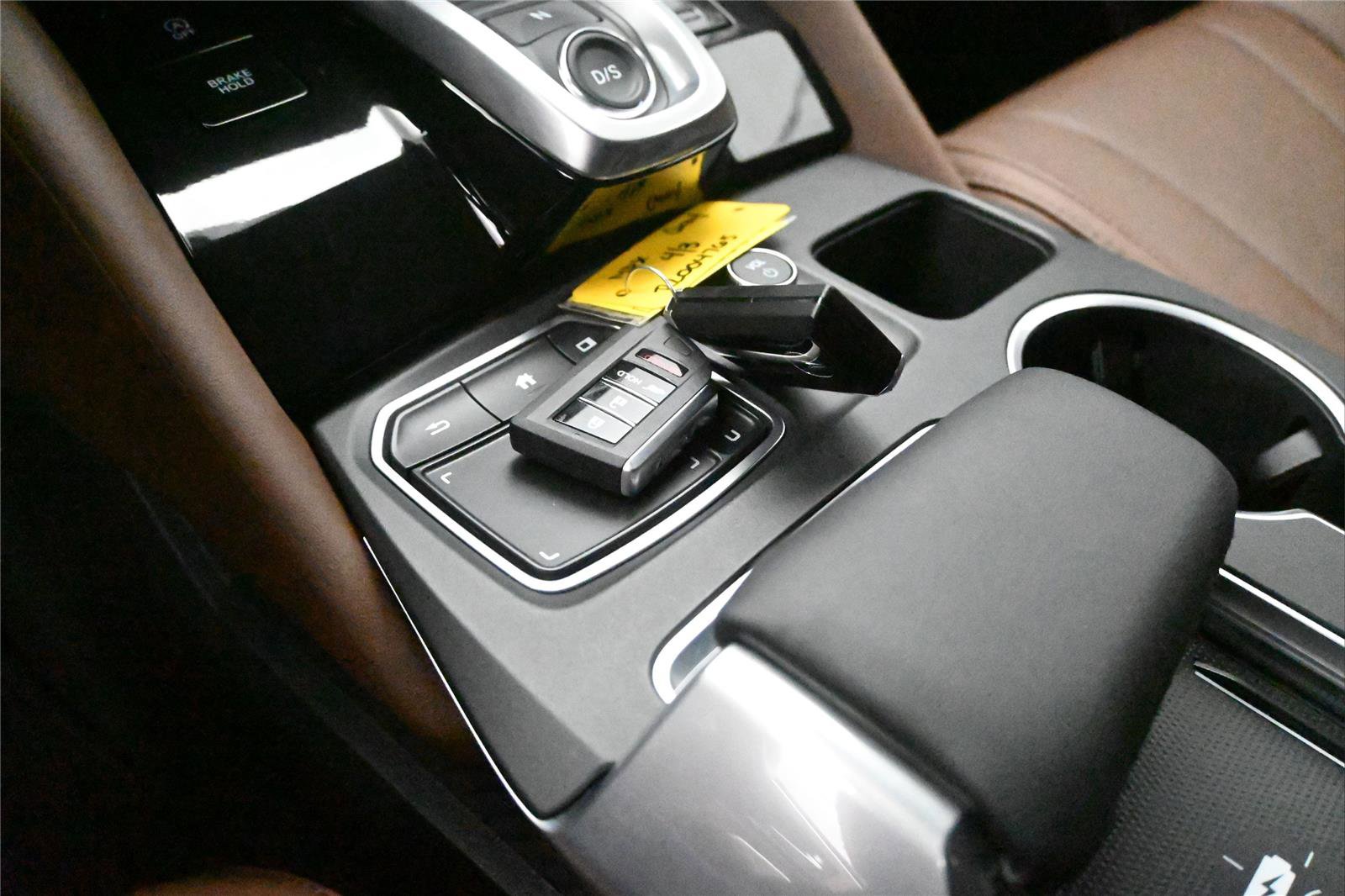 Certified 2024 Acura MDX SH-AWD w/ Technology Package image 5