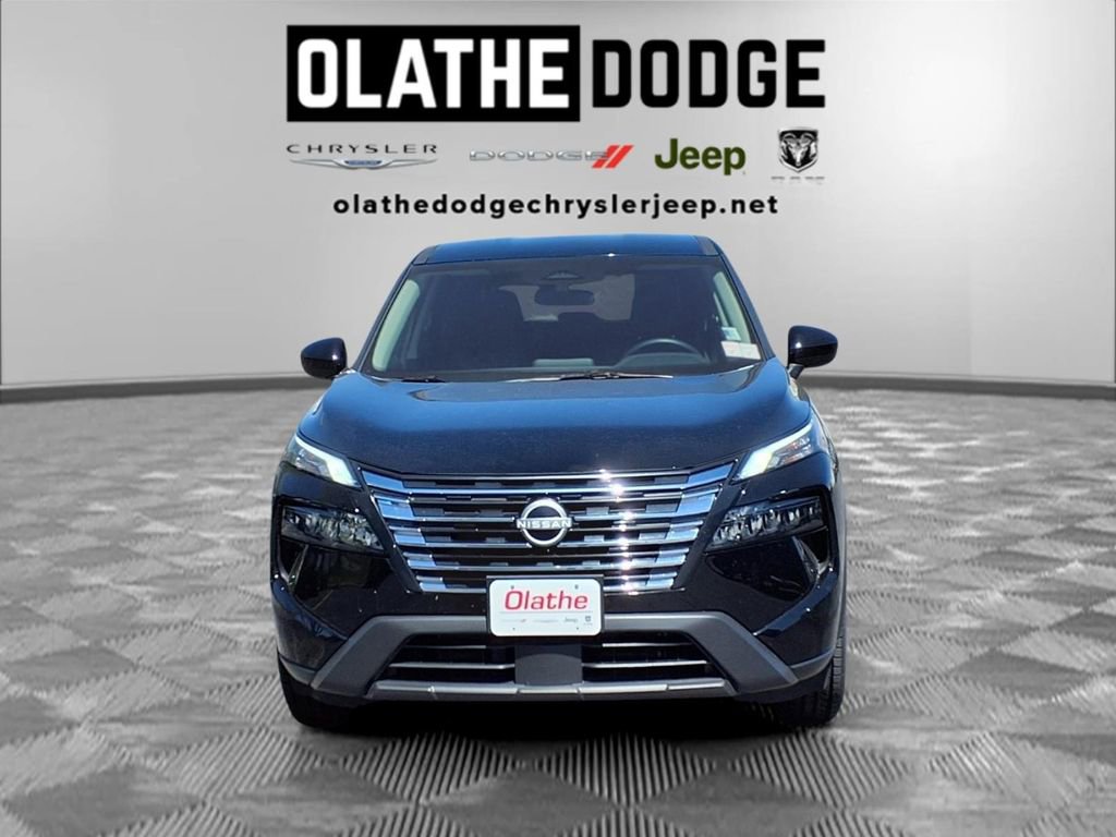 Used 2025 Nissan Rogue SV FWD image 32
