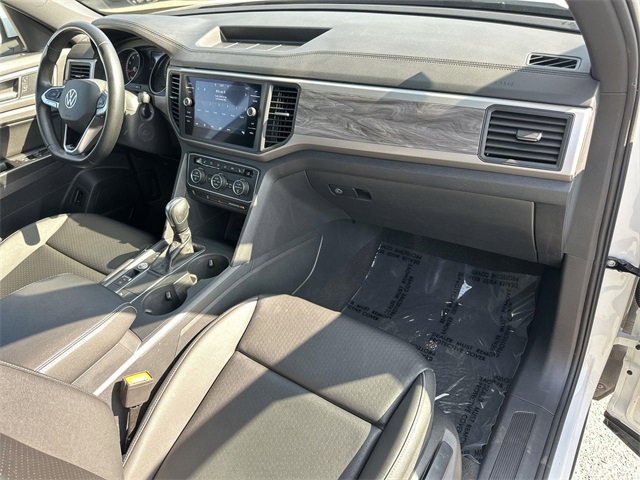 Used 2020 Volkswagen Atlas Cross Sport SE w/ Panoramic Sunroof Package image 28