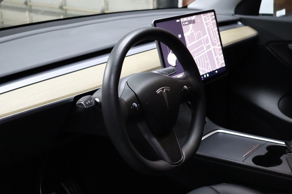 Used 2022 Tesla Model Y Performance AWD/4WD image 33