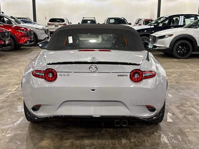 New 2026 MAZDA MX-5 Miata Club w/ Appearance Package RWD image 4