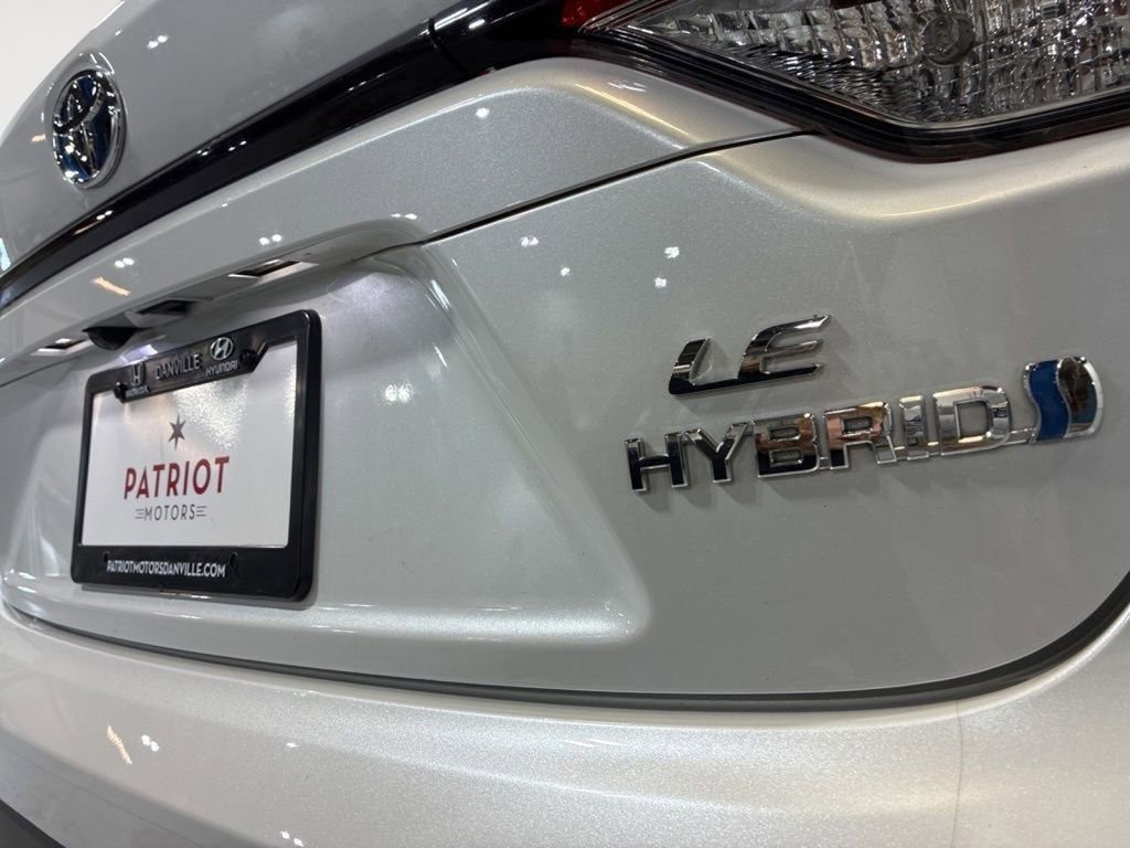 Used 2024 Toyota Corolla LE w/ LE Convenience Package FWD image 28
