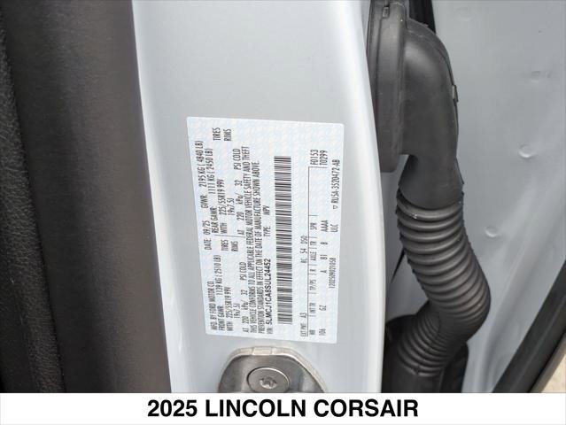 New 2025 Lincoln Corsair FWD w/ Equipment Group 101A image 15