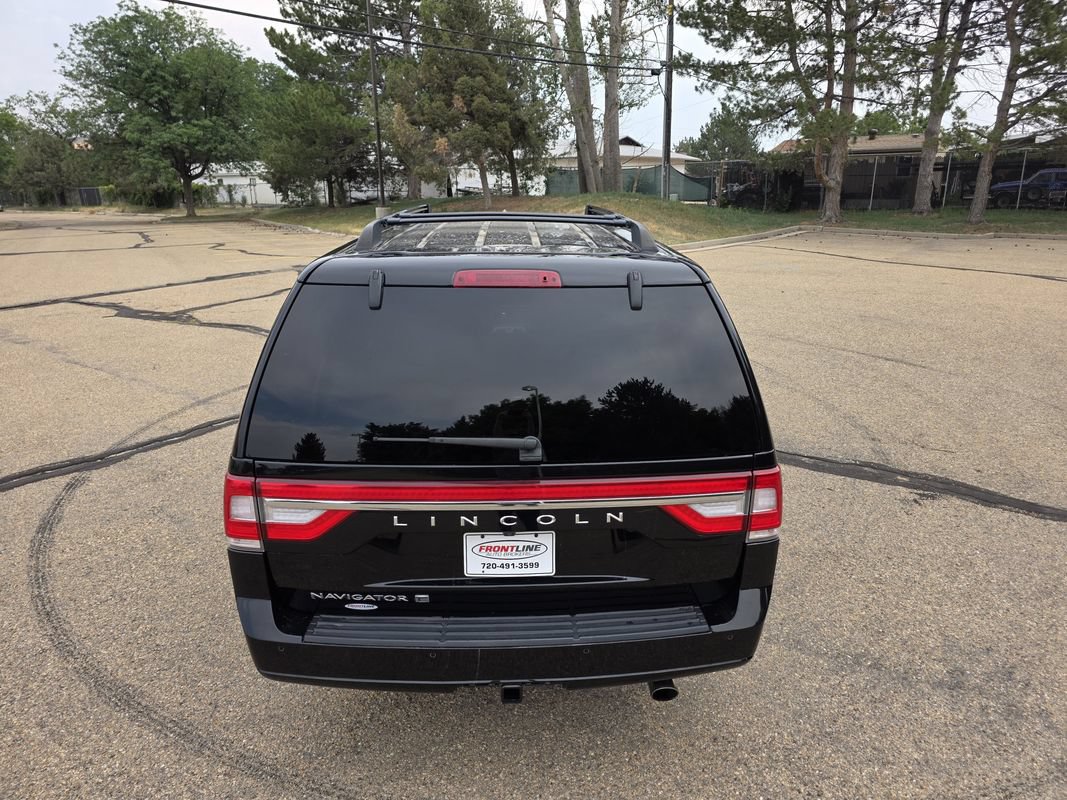 Used 2017 Lincoln Navigator L Select AWD/4WD image 6