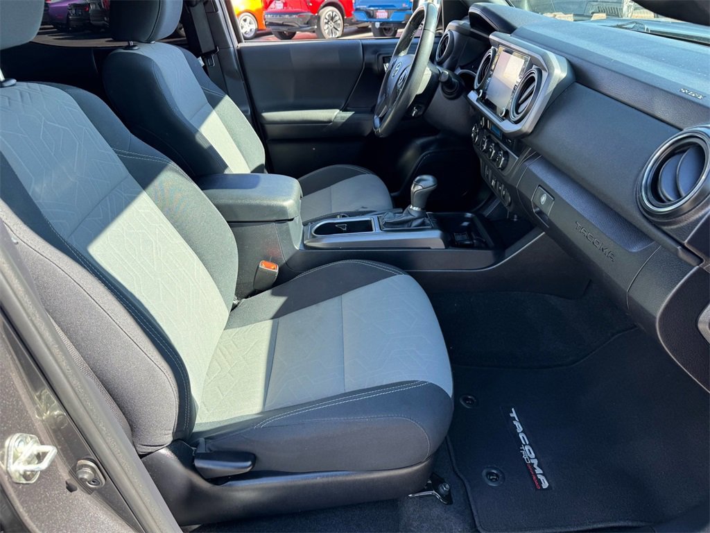 Used 2021 Toyota Tacoma TRD Off-Road image 21