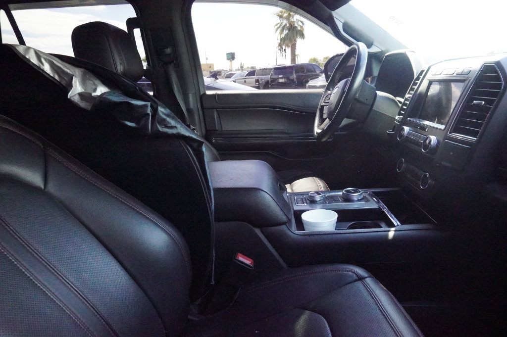 Used 2021 Ford Expedition Limited AWD/4WD image 7