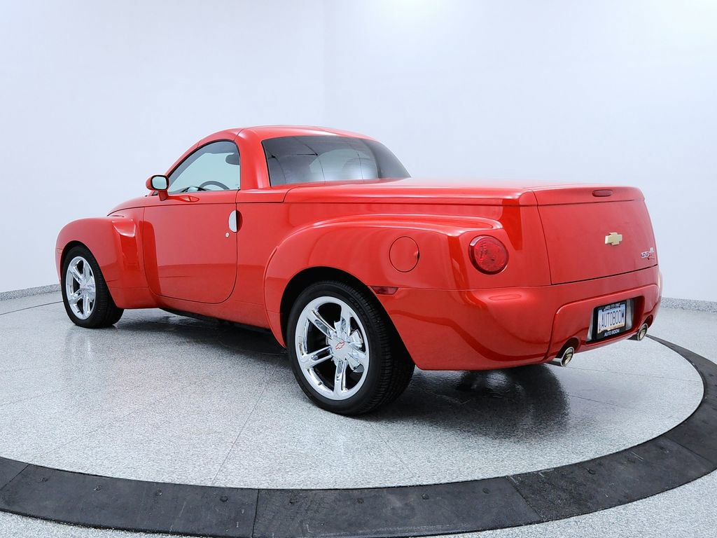 Used 2003 Chevrolet SSR w/ Preferred Equipment Group image 3