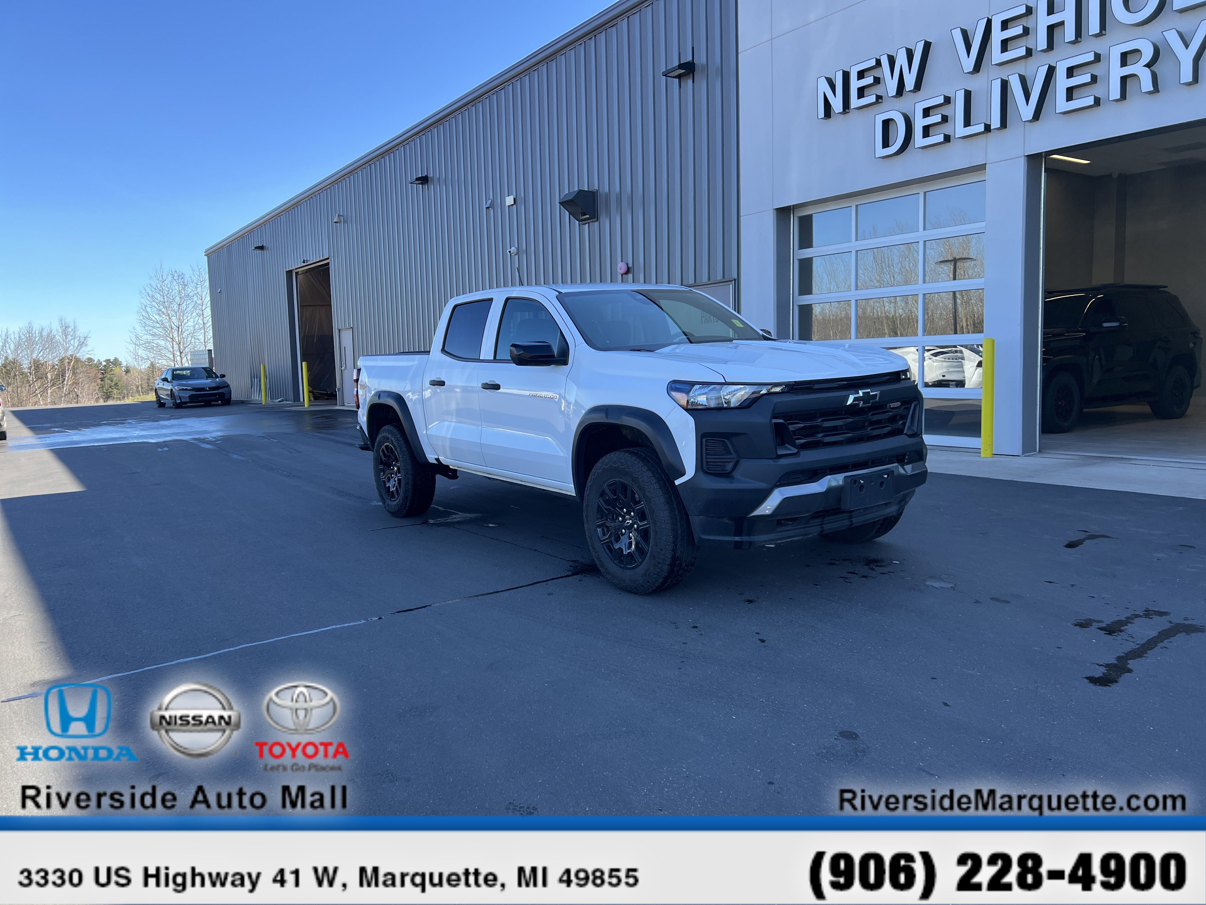 Used 2026 Chevrolet Colorado Trail Boss AWD/4WD image 1