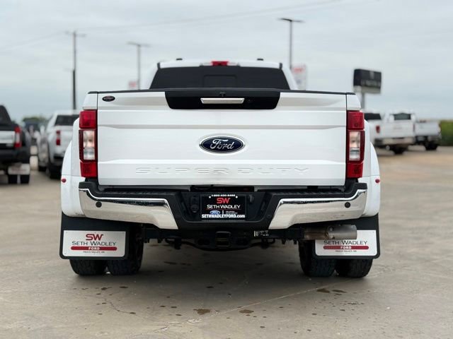Used 2020 Ford F350 Lariat w/ Lariat Value Package AWD/4WD image 7