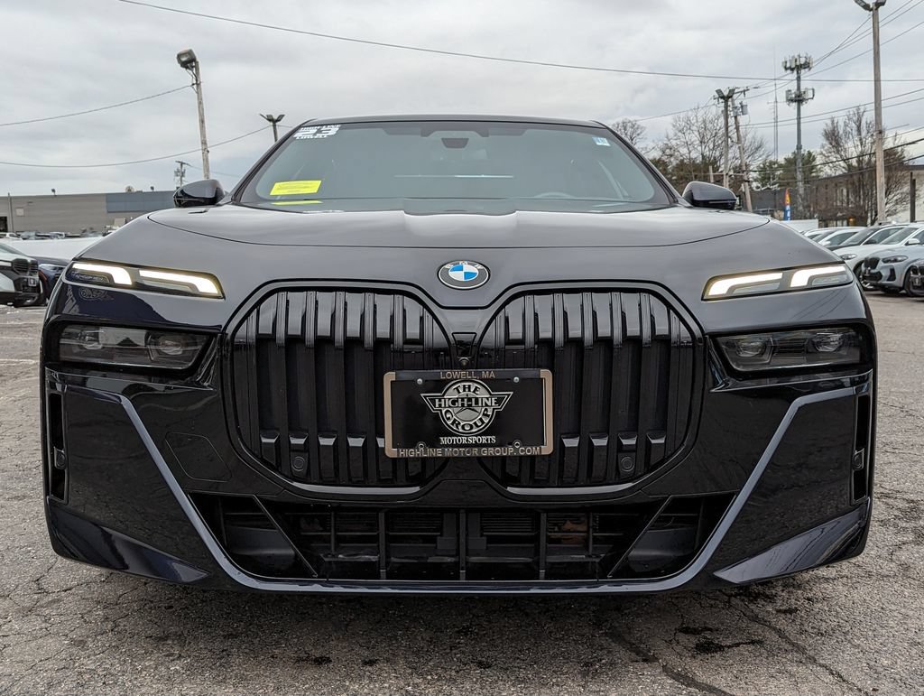 Used 2023 BMW 760i xDrive AWD/4WD image 4