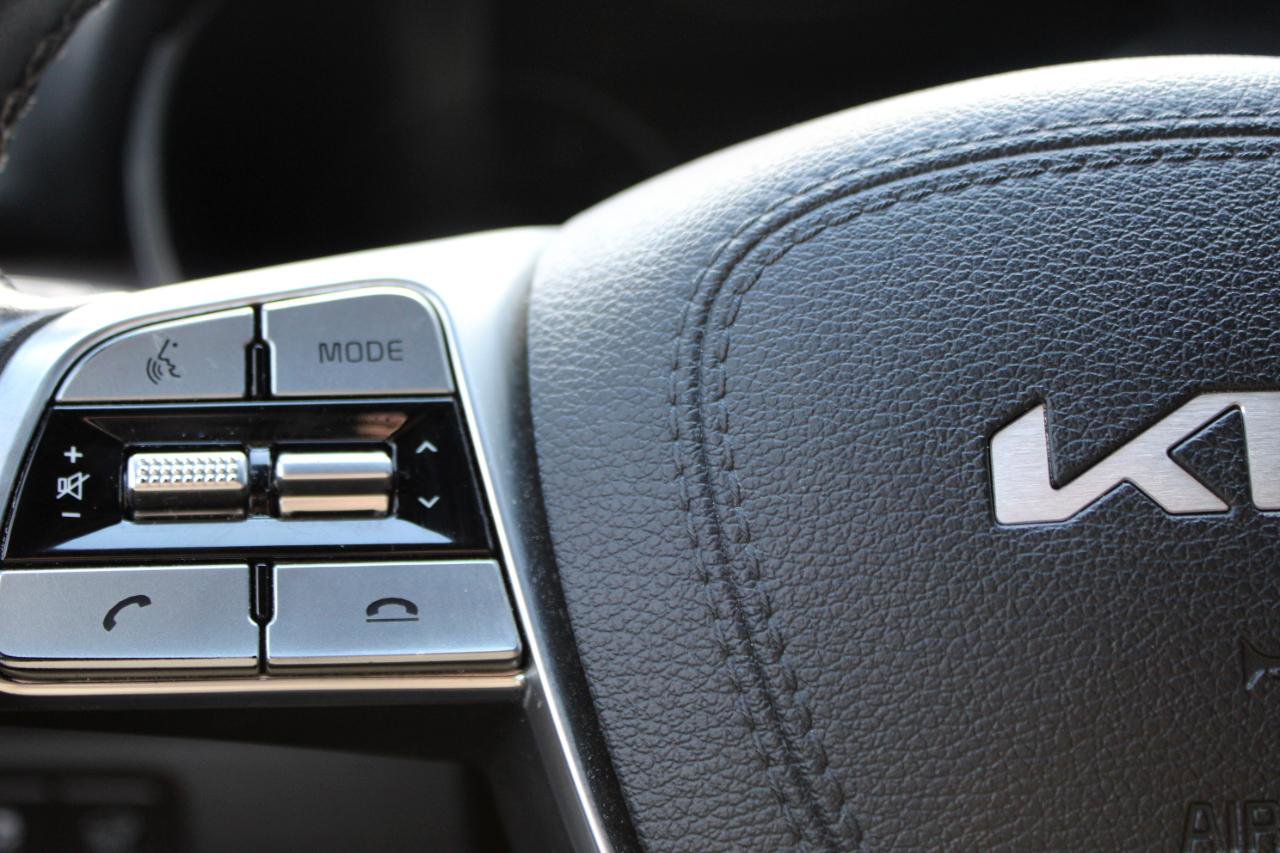 Used 2022 Kia Telluride SX w/ SX Prestige Package image 20