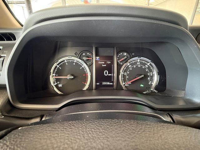 Used 2023 Toyota 4Runner Limited AWD/4WD image 14