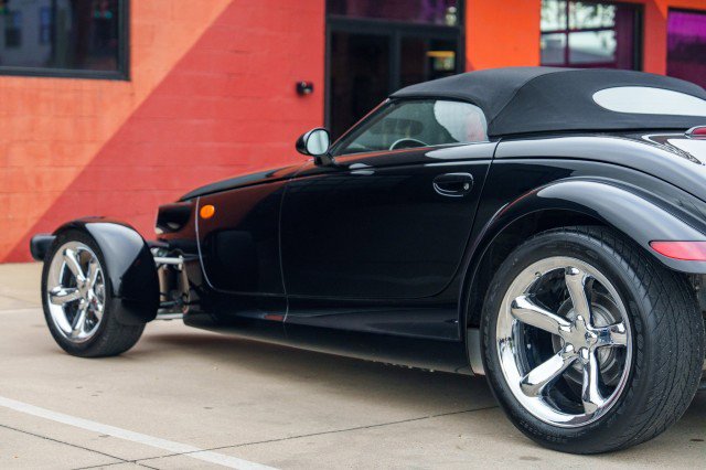 Used 2000 Plymouth Prowler image 18