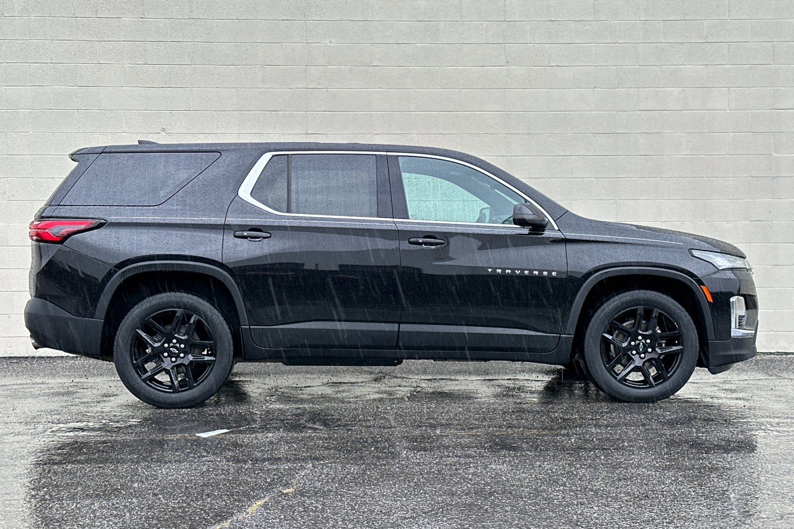 Certified 2022 Chevrolet Traverse LS image 3