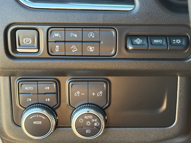 Used 2024 GMC Yukon AT4 w/ Technology Package AWD/4WD image 28