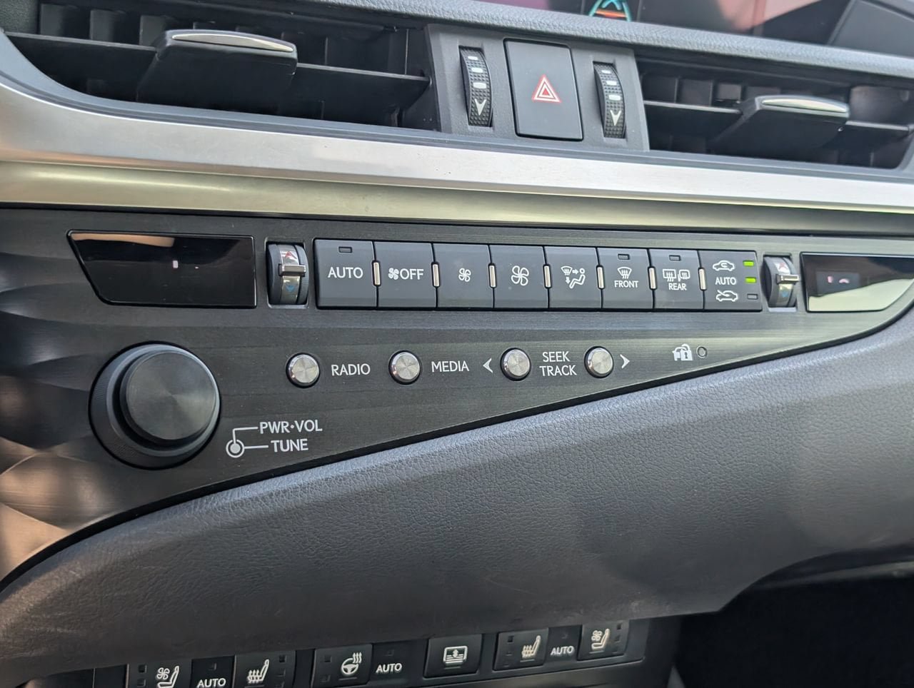 Used 2019 Lexus ES 350 F Sport w/ Accessory Package 2 FWD image 15