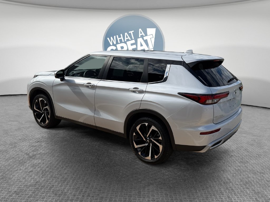 Used 2022 Mitsubishi Outlander SE AWD/4WD image 6