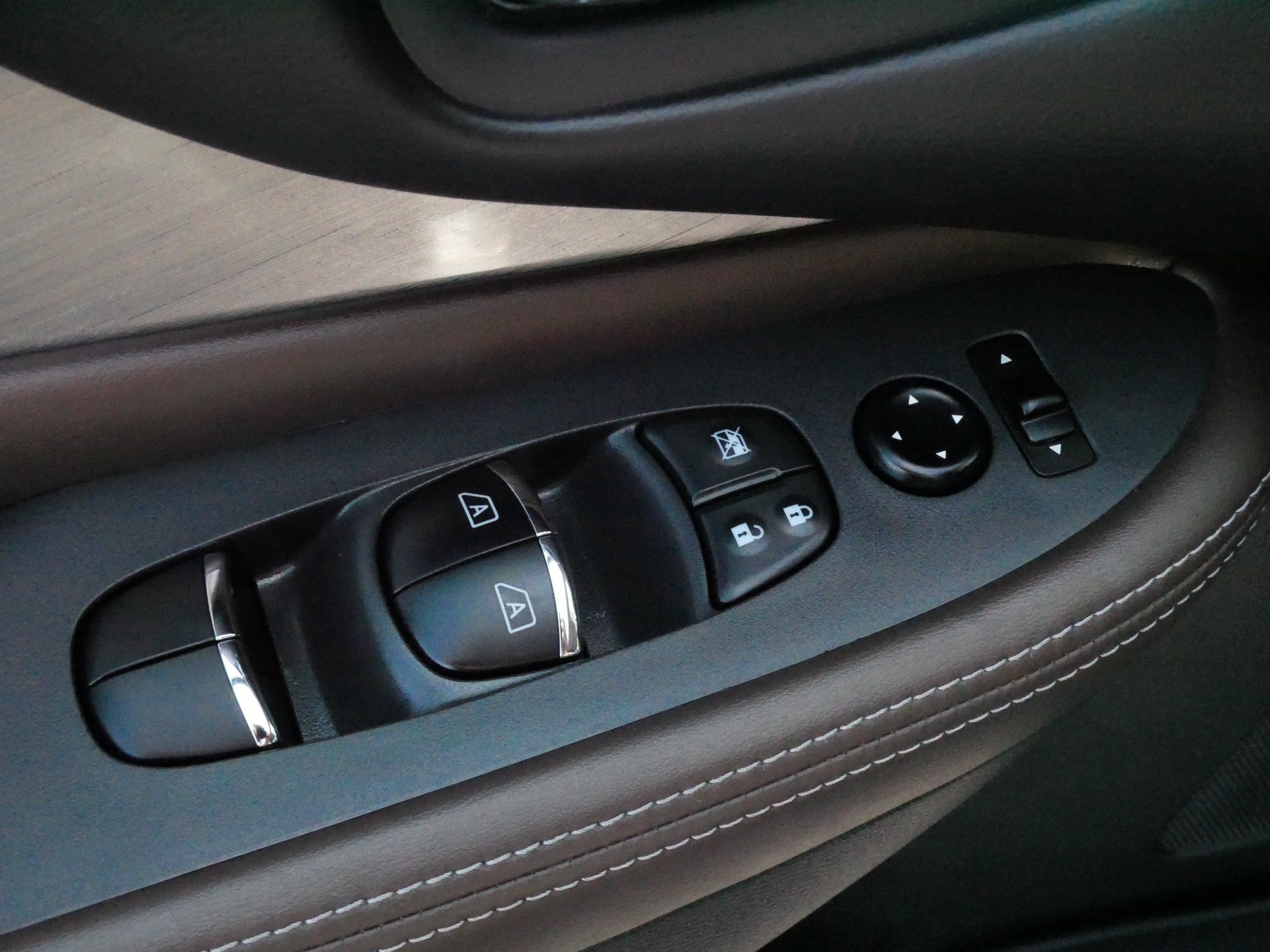 Used 2016 Nissan Murano SL w/ SL Technology Package AWD/4WD image 19