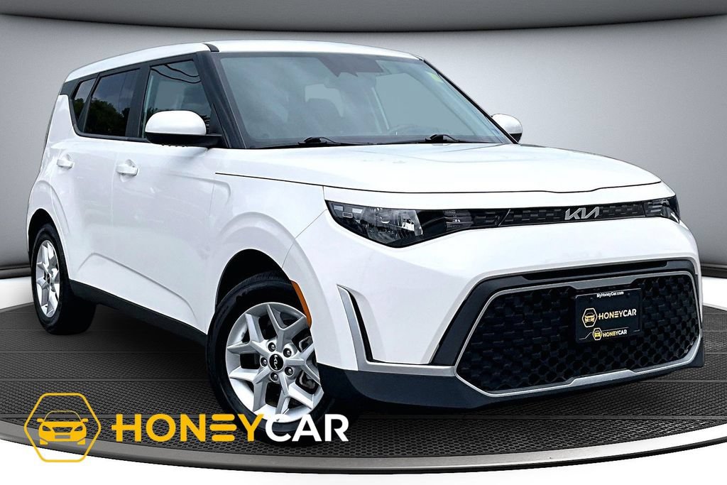 Used 2023 Kia Soul LX w/ Option Group 015