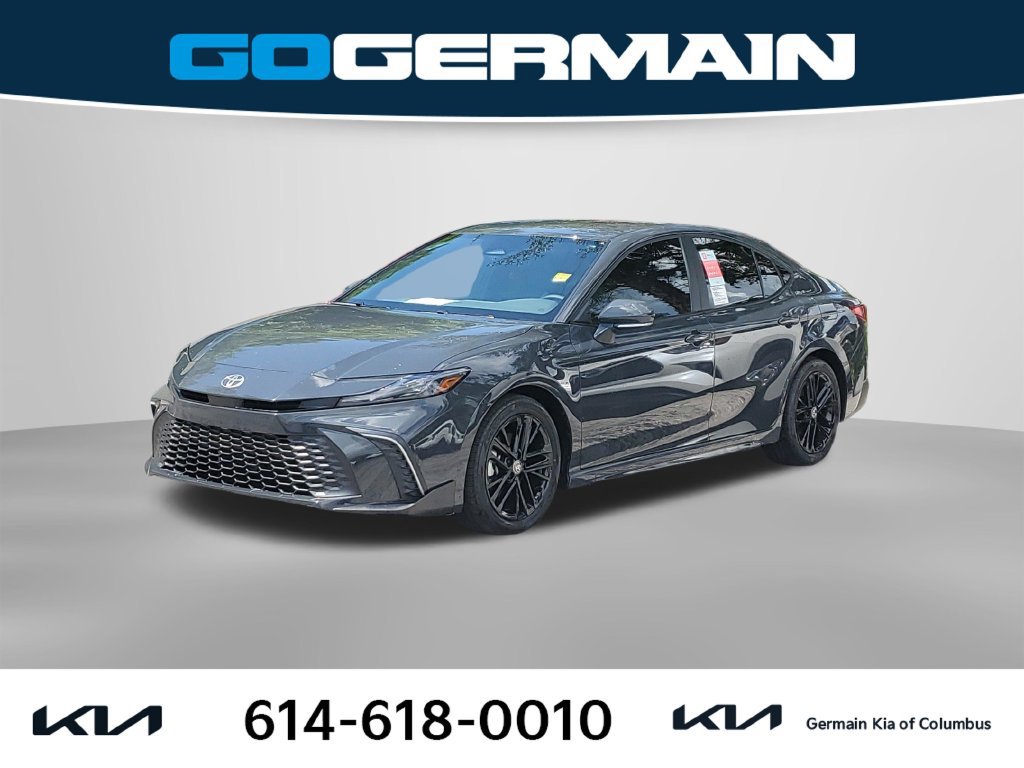 Used 2026 Toyota Camry SE FWD image 1