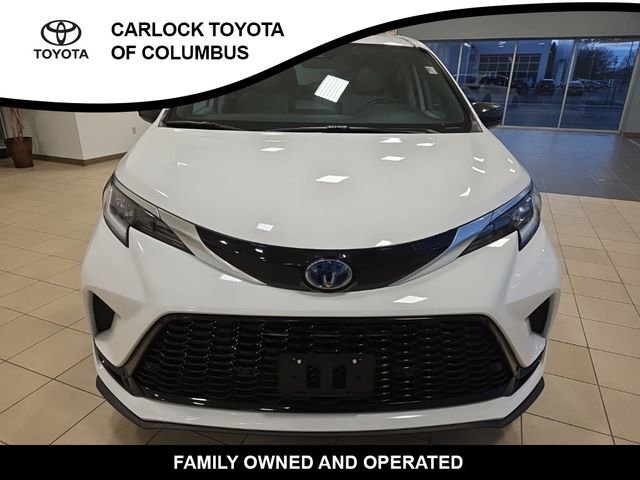 Used 2021 Toyota Sienna XSE w/ XSE Plus Package image 4