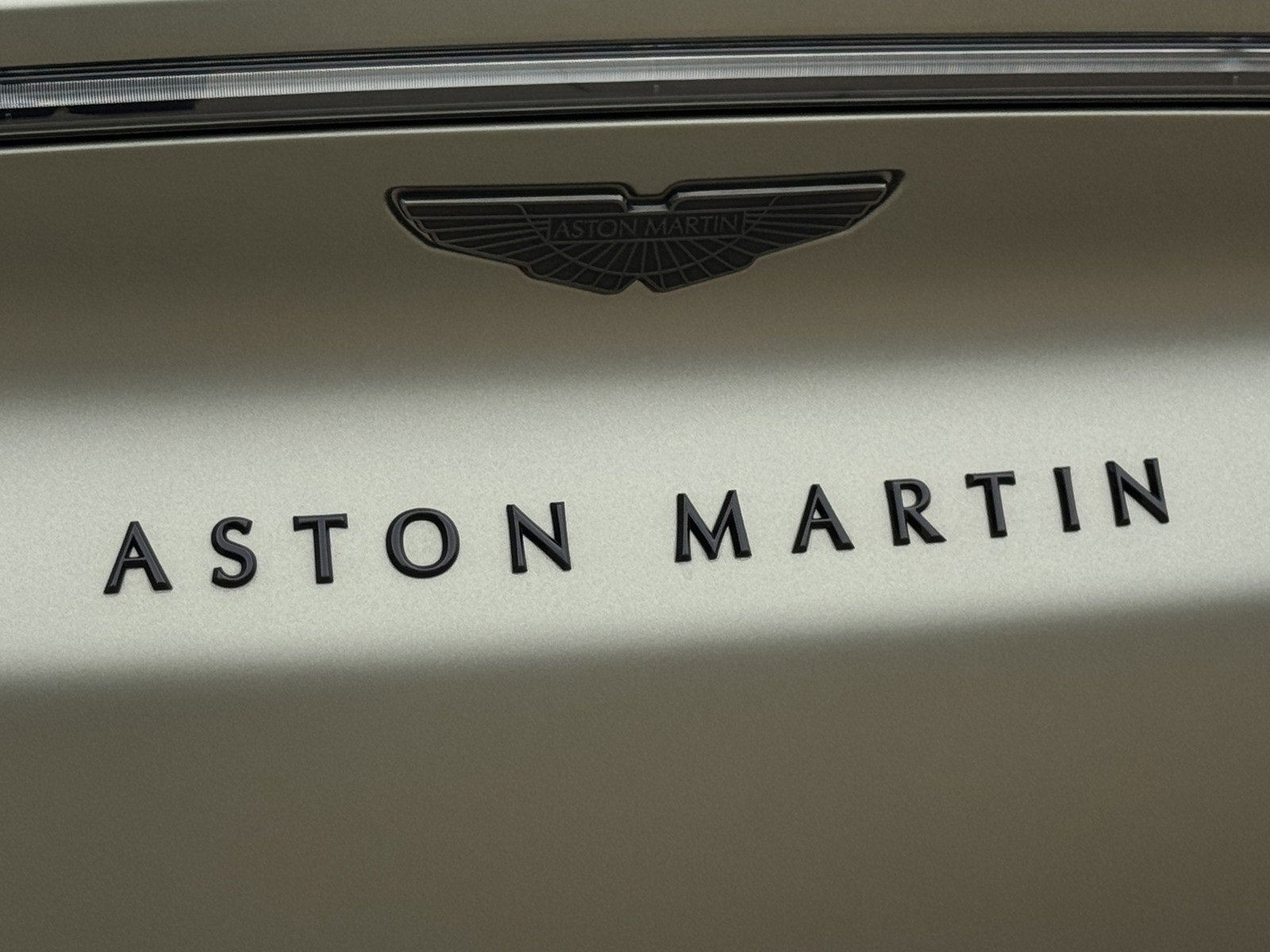 Used 2024 Aston Martin DBX 707 image 22
