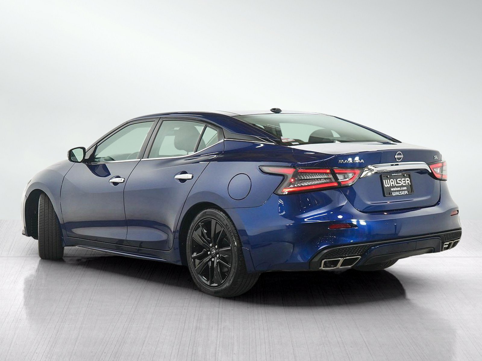 Used 2023 Nissan Maxima SL FWD image 3
